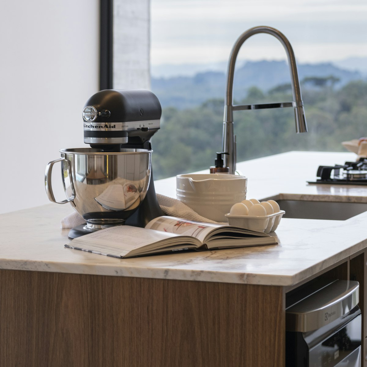 Artisan Tilt-Head Stand Mixer, 4.8 L